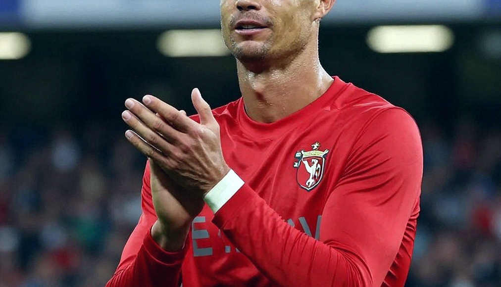 Ronaldo's Kiss on the Saudi Flag: A Deep Analysis of a Symbolic Moment on the Night of a 3-1 Win