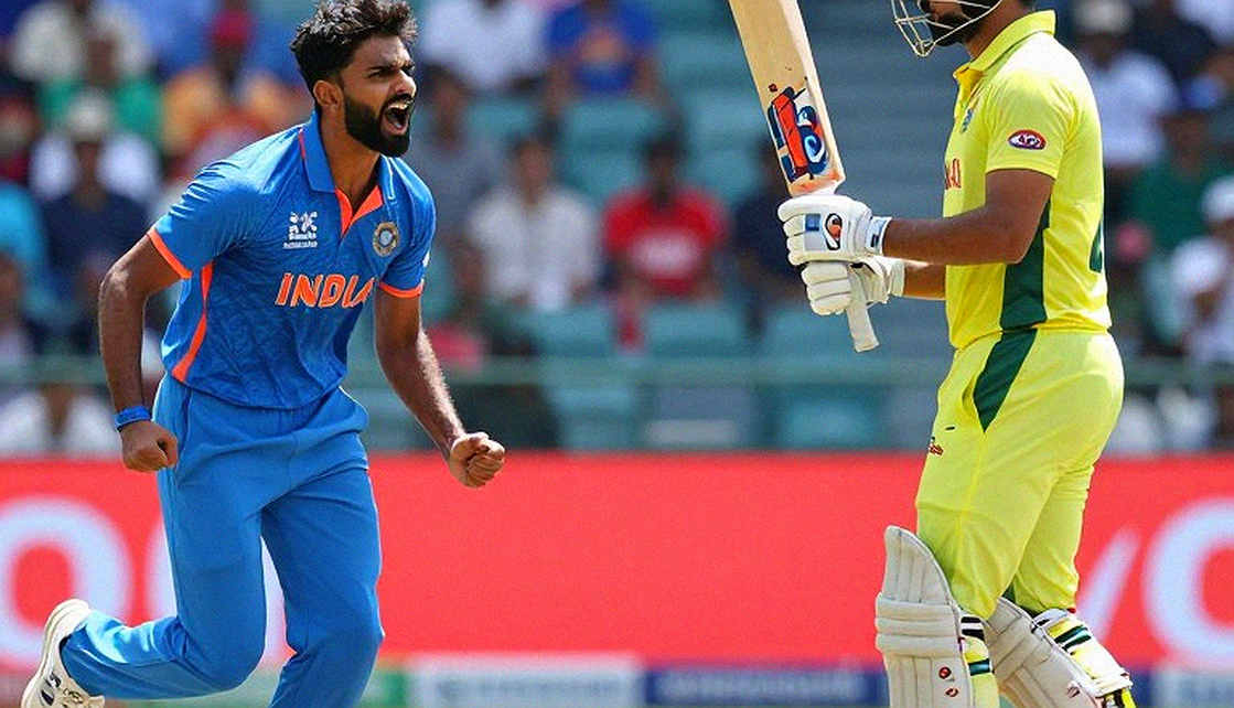 দুই মাথা, এক ড্রেসিংরুম: ফ্লেমিংয়ের ‘ইংরেজ কোচ’ মন্তব্য এবং কোচিং পাইপলাইনের নীরব ঘাটতি দুই মাথা, এক ড্রেসিংরুম: ফ্লেমিংয়ের ‘ইংরেজ কোচ’ মন্তব্য এবং কোচিং পাইপলাইনের নীরব ঘাটতি